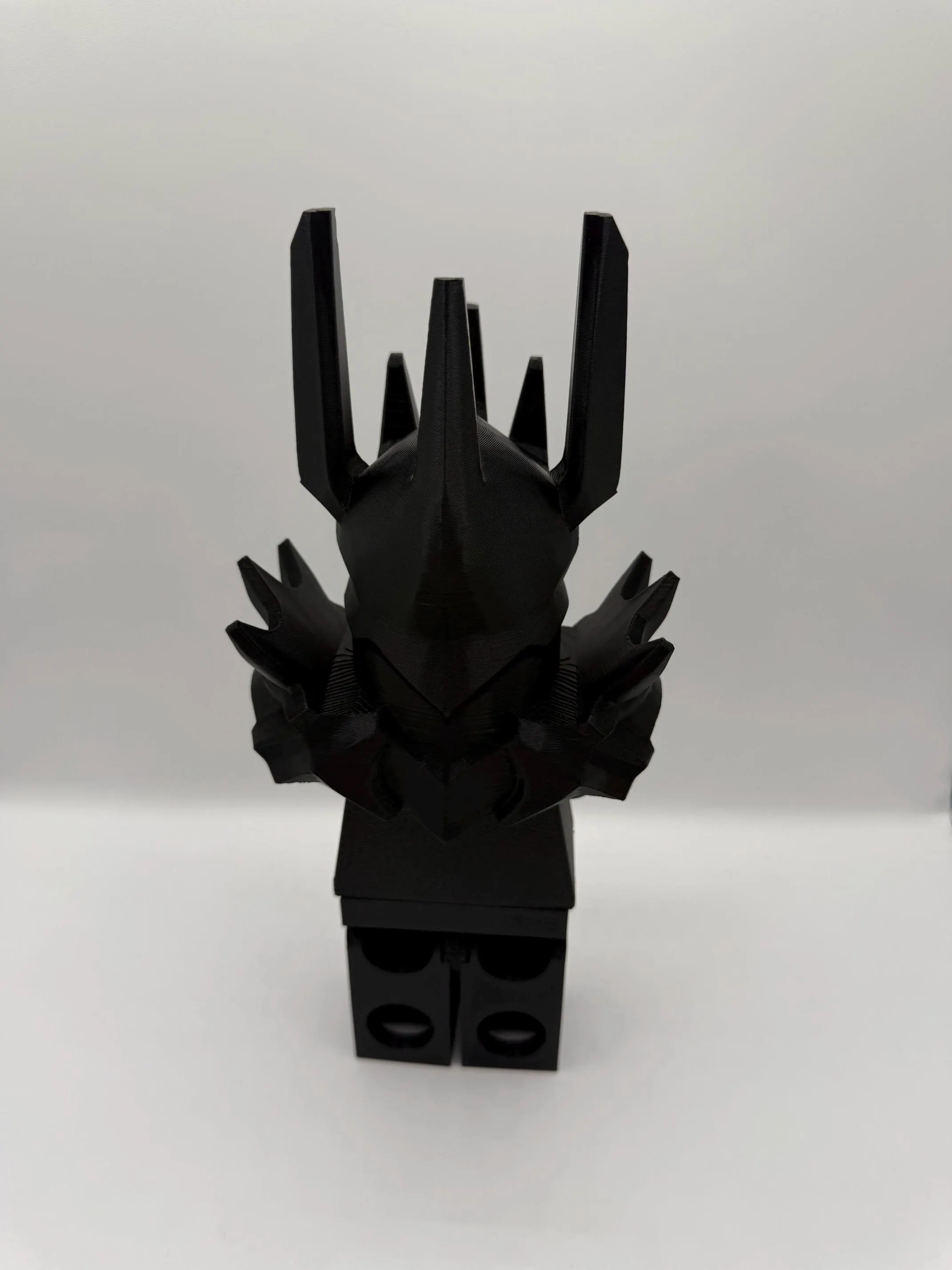 Lord of the Rings Sauron Large Scale 8.5"- 9.5" Big Fig, view 2